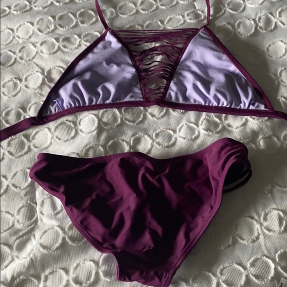 Bikini top large bottoms small worn once - Picture 2 of 3